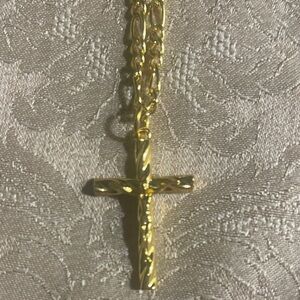 Unisex Gold Cross Pendant Necklace cuban link chain as shown